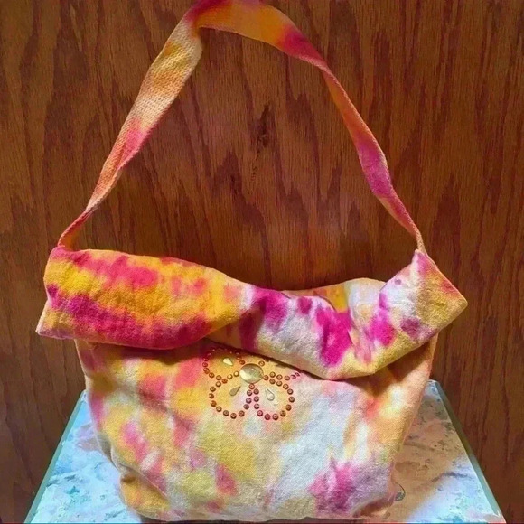 Handmade tie dye lunch bag - Picture 5 of 6